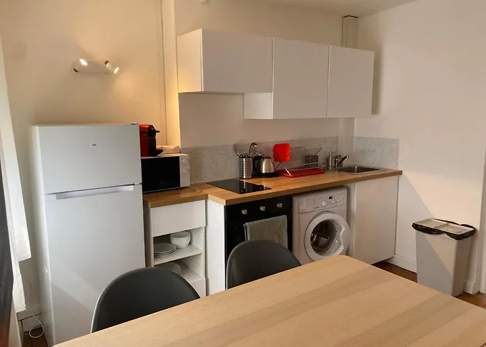 2Nd Floor Cozy Central Flat With Free Parking
